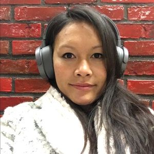 Meet your Posher, Noy